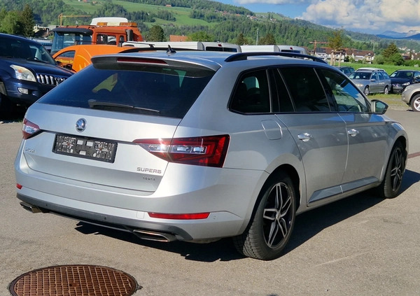 Skoda Superb cena 70000 przebieg: 189106, rok produkcji 2018 z Kcynia małe 301